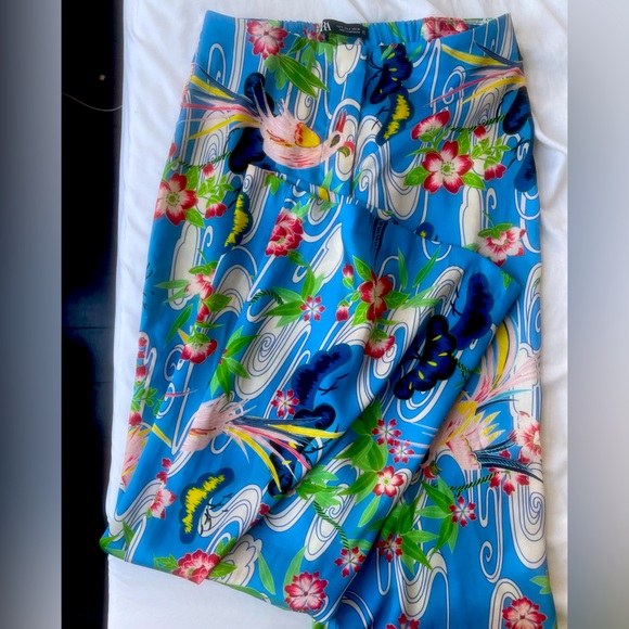 ZARA SILKY FLARED PANTS - Picture 1 of 3